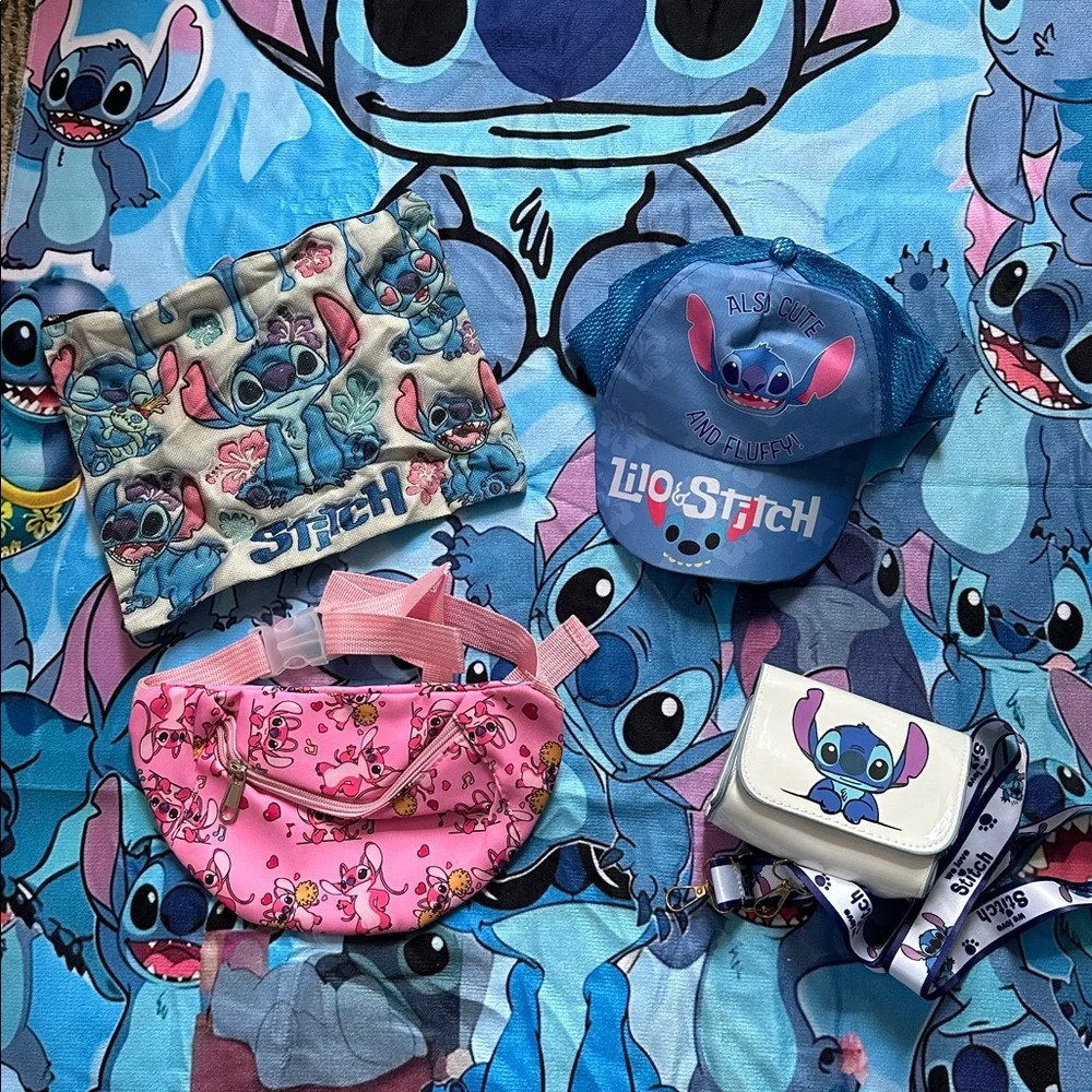 Nwt LILO and Stitch Themed 5 piece Accessories Set